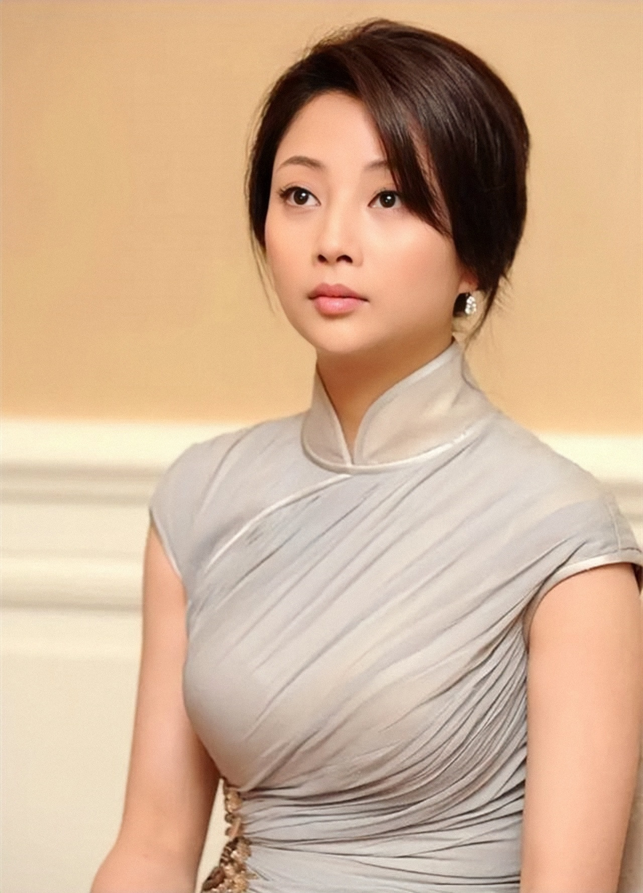 殷桃个人婚姻资料简介,41岁的殷桃状态