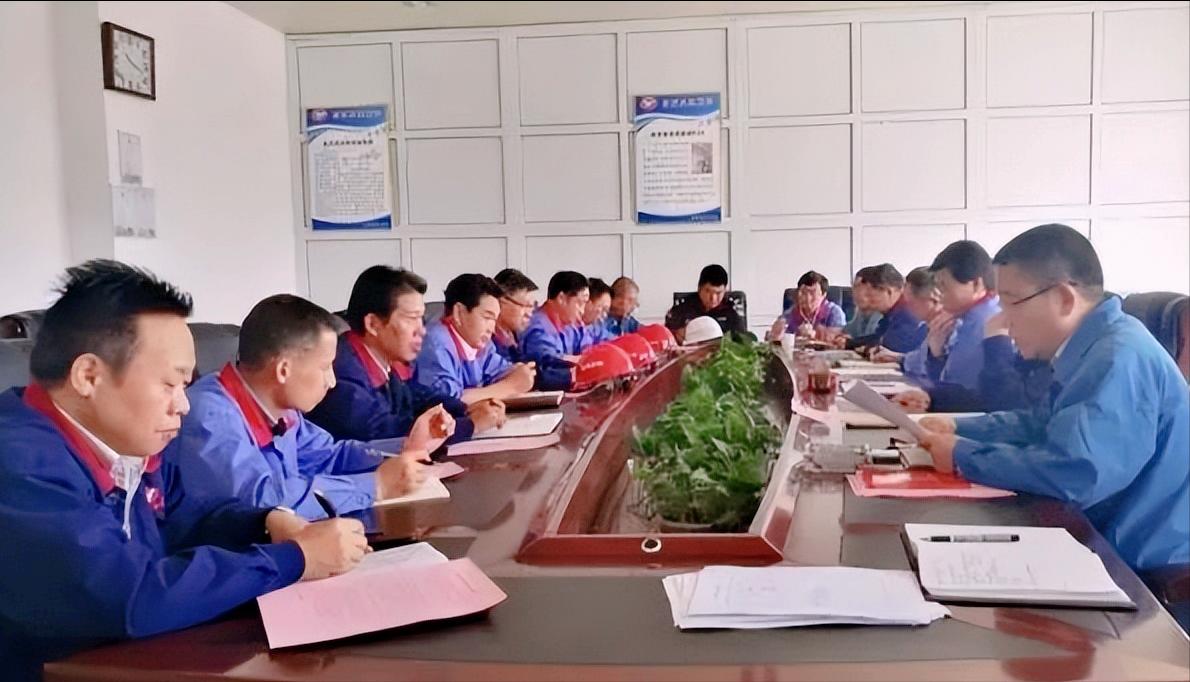 总经理与副总裁哪个职位高,总经理和副总裁谁的权力大