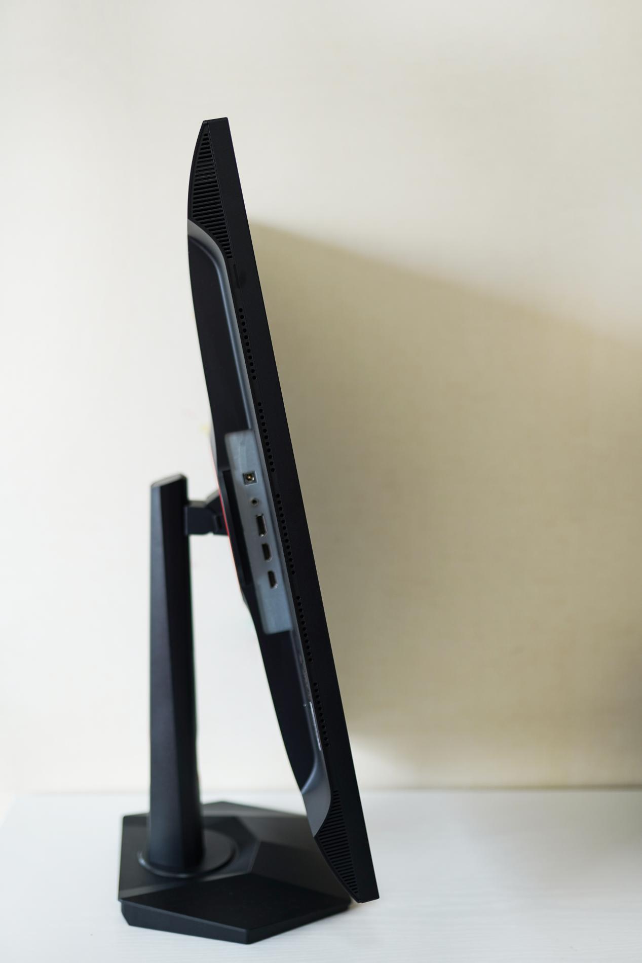 国产品牌别太卷，不到2K入手原厂NanoIPS？HKC神盾系列开箱体验