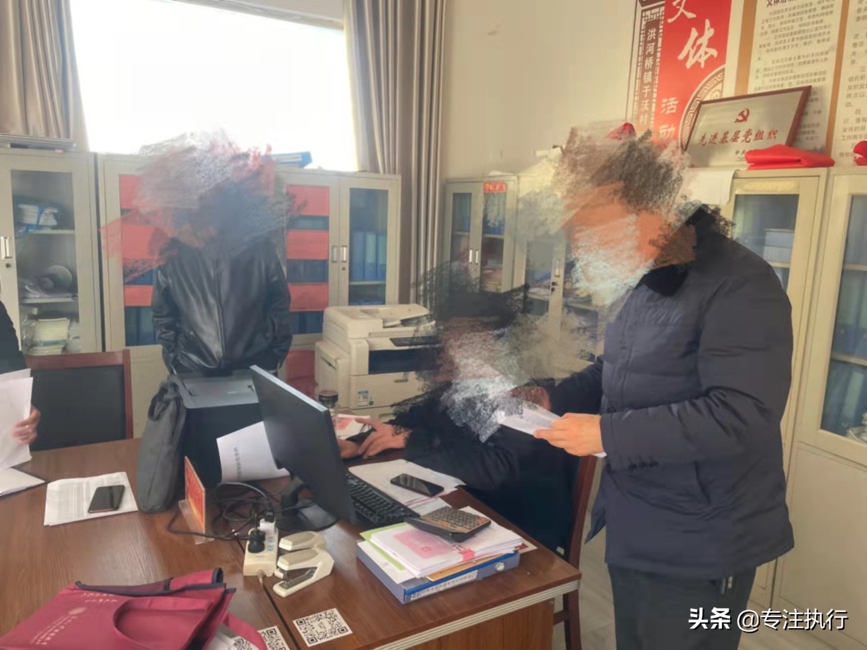 法院执行局打电话给我该怎么办,案件到执行局法官不执行怎么办