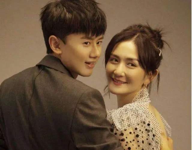 谢娜回归快乐大本营能否再次登顶,谢娜回归快乐大本营开场秀慢动作