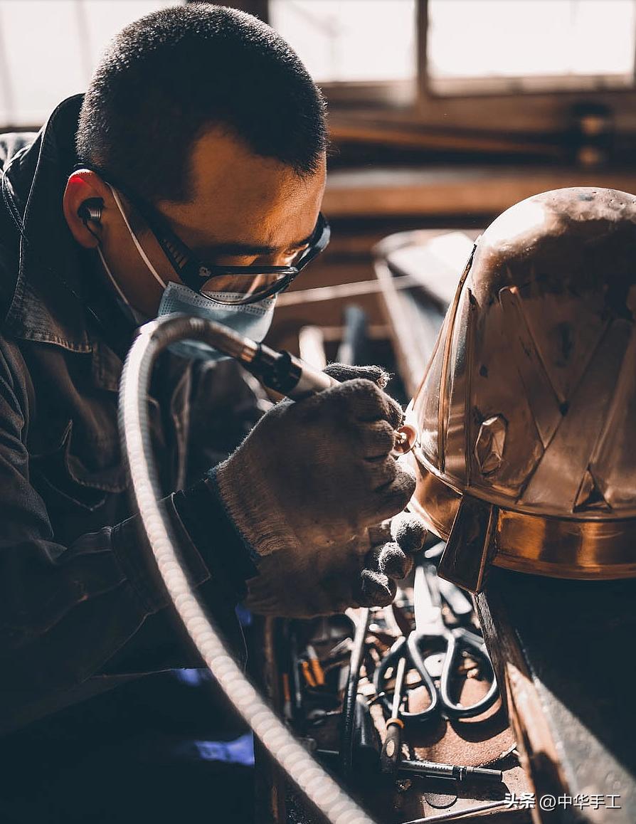 王者荣耀职业联赛冠军奖杯展示,王者荣耀冬季冠军杯冠军奖杯