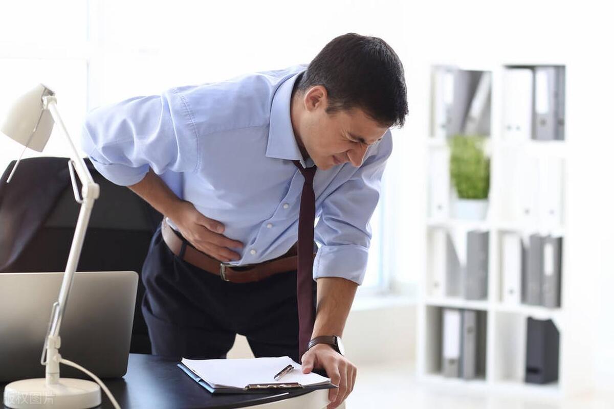 戒烟一个月后咳嗽，嘴里有异味怎么回事？与肺癌有关吗？一文解答