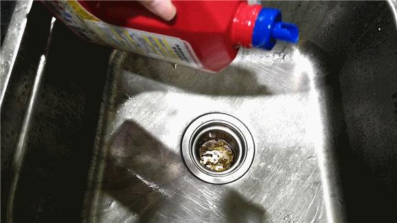 马桶水箱按下去没有冲劲,马桶没有冲劲了怎么办