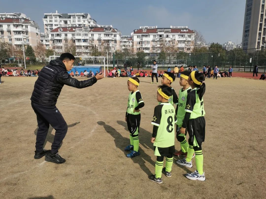 放飞梦想|二年级组率先打响杭州春晖小学第一届校园足球联赛