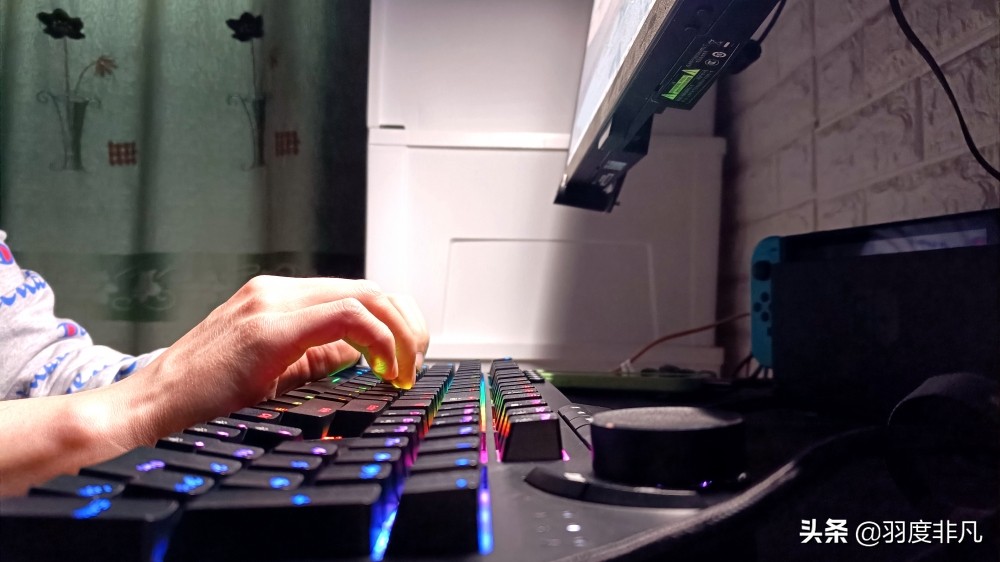 文字工作者用上电竞键鼠是什么体验？上手腹灵套装，点赞按键体验