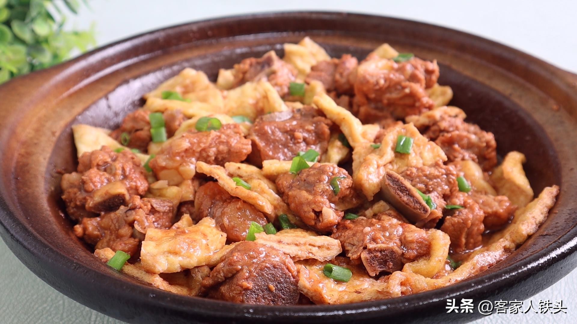 一锅熟排骨家常做法,原汁原味排骨煲