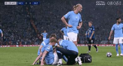 欧冠德布劳内场边哭了,欧冠决赛德布劳内最后看到的画面