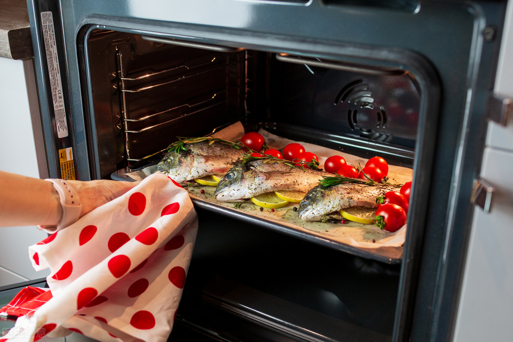 微波炉的烤箱功能可以替代烤箱吗,蒸烤箱微波炉烤箱哪个实用
