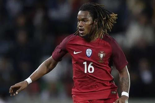 足球巨星排名表,足球史上十大巨星排名中国