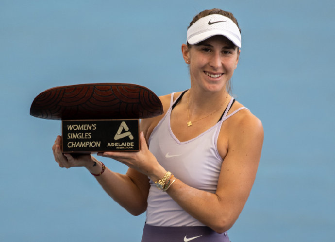 德约澳网最新官方消息,德约晋级澳网四强砸拍子