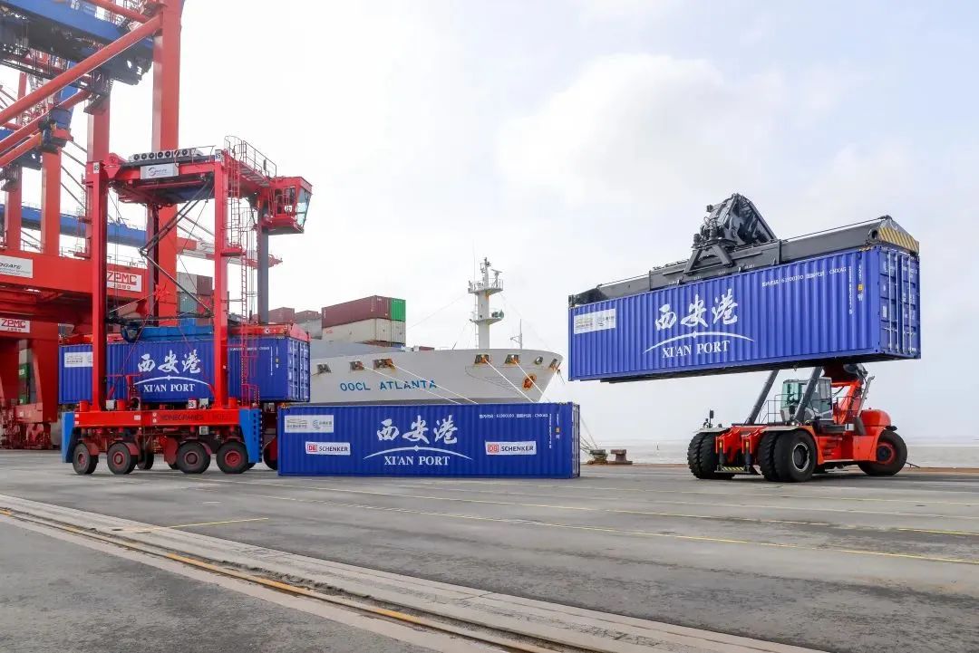 长安号中欧班列西安港务区,西安中欧班列长安号