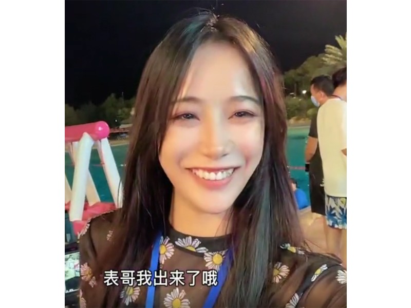 表妹李kk：千万粉丝最火表妹，妄图流量变现却惨遭滑铁卢