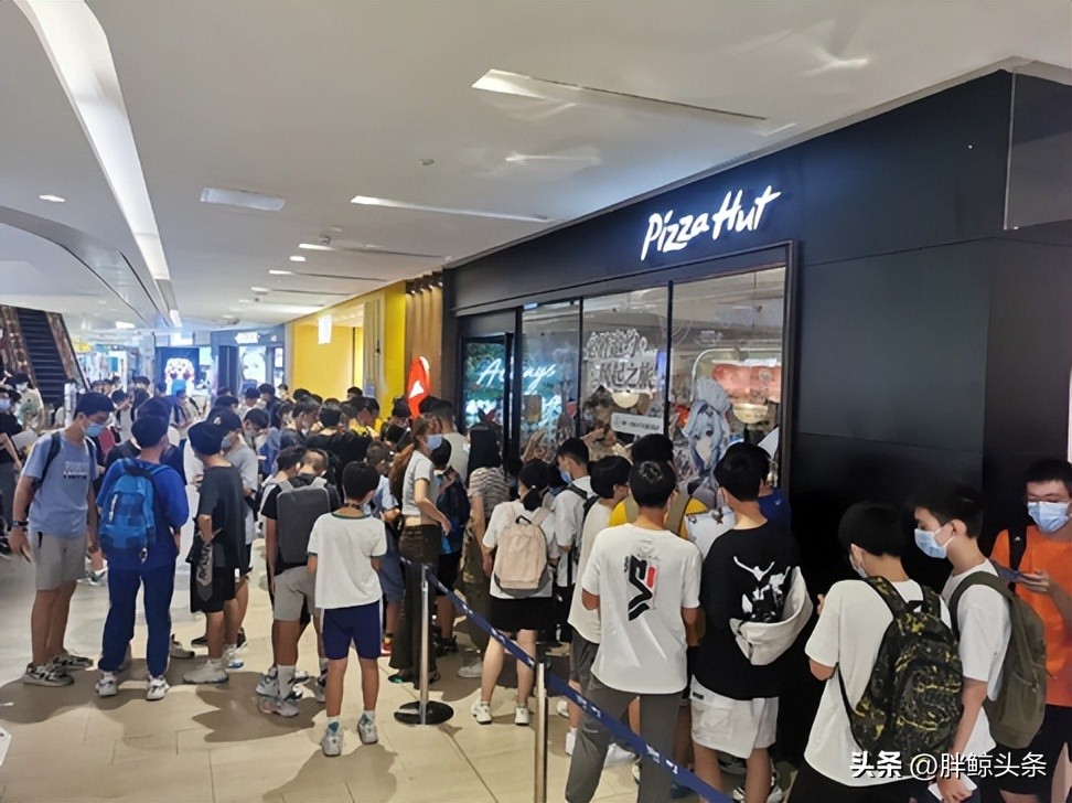 排队联动必胜客,必胜客原神联动现场名场面