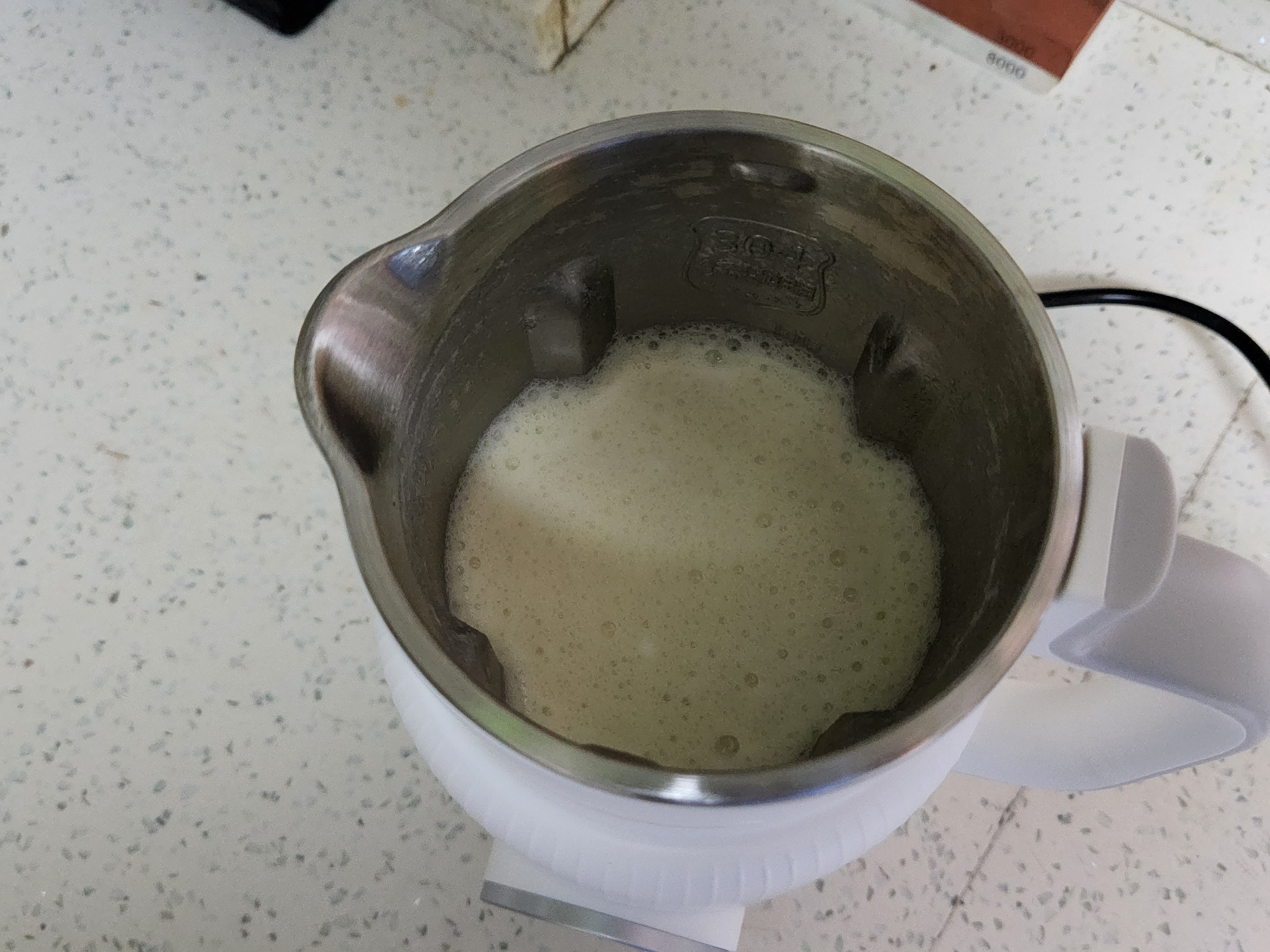 小熊和大宇哪个小型破壁豆浆机好,秋冬厨房新宠大宇云暮破壁豆浆机