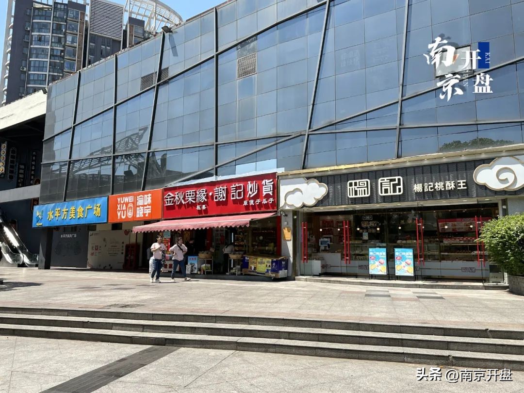 一半被搬空！昔日网红商场正在“老去”