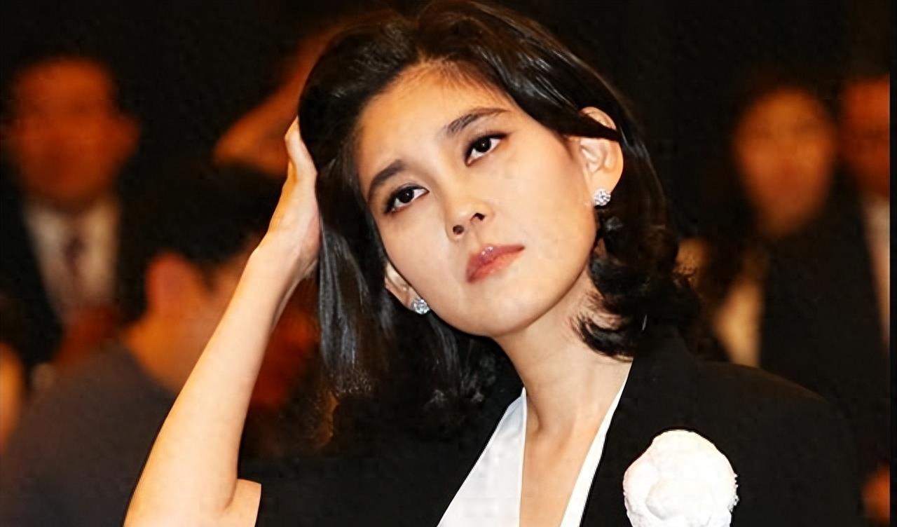 15个活久见的事实:阴道里长了“牙齿”,14世纪的“乳房袋”