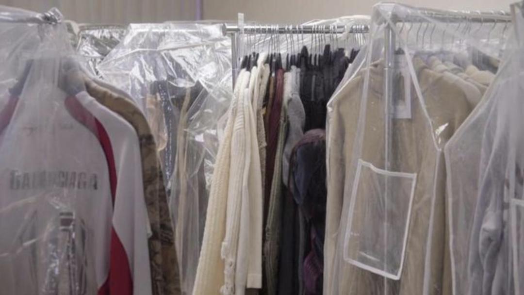 明星都抢着穿！让法国时尚达人痴迷的“破烂衣服”到底有什么魔力