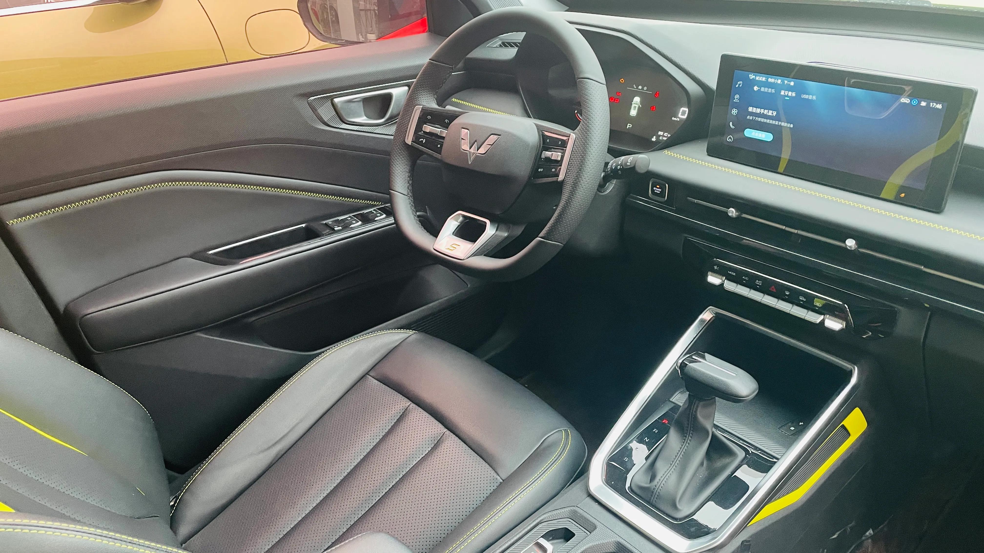 绿色五菱神车,绿色小五菱