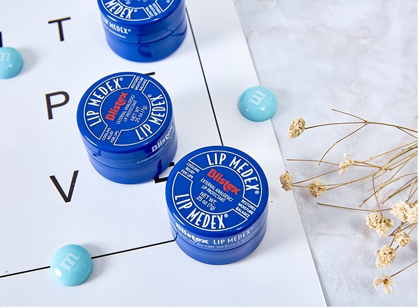 精致女孩随身必备——这些润唇膏给你一个湿润的吻