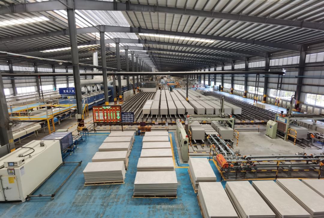 广东哪些瓷砖厂家要倒闭,瓷砖业未来发展