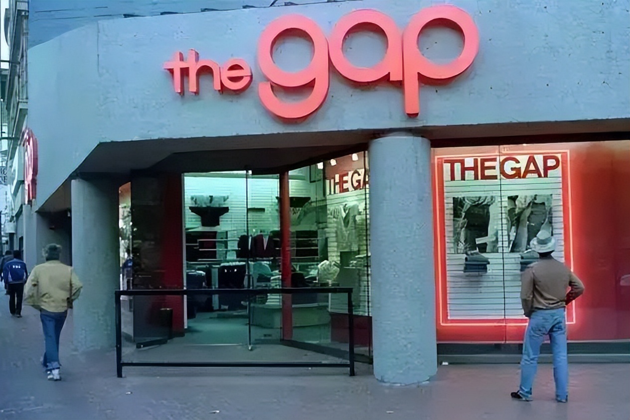 美邦的步行街红利与周杰伦陷阱｜消费新解