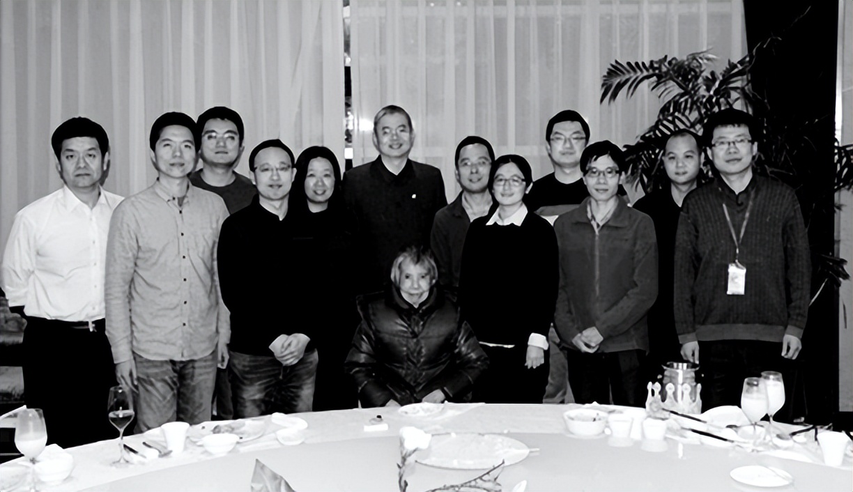 “中国龙芯之母”逝世,龙芯之母黄令仪追悼会