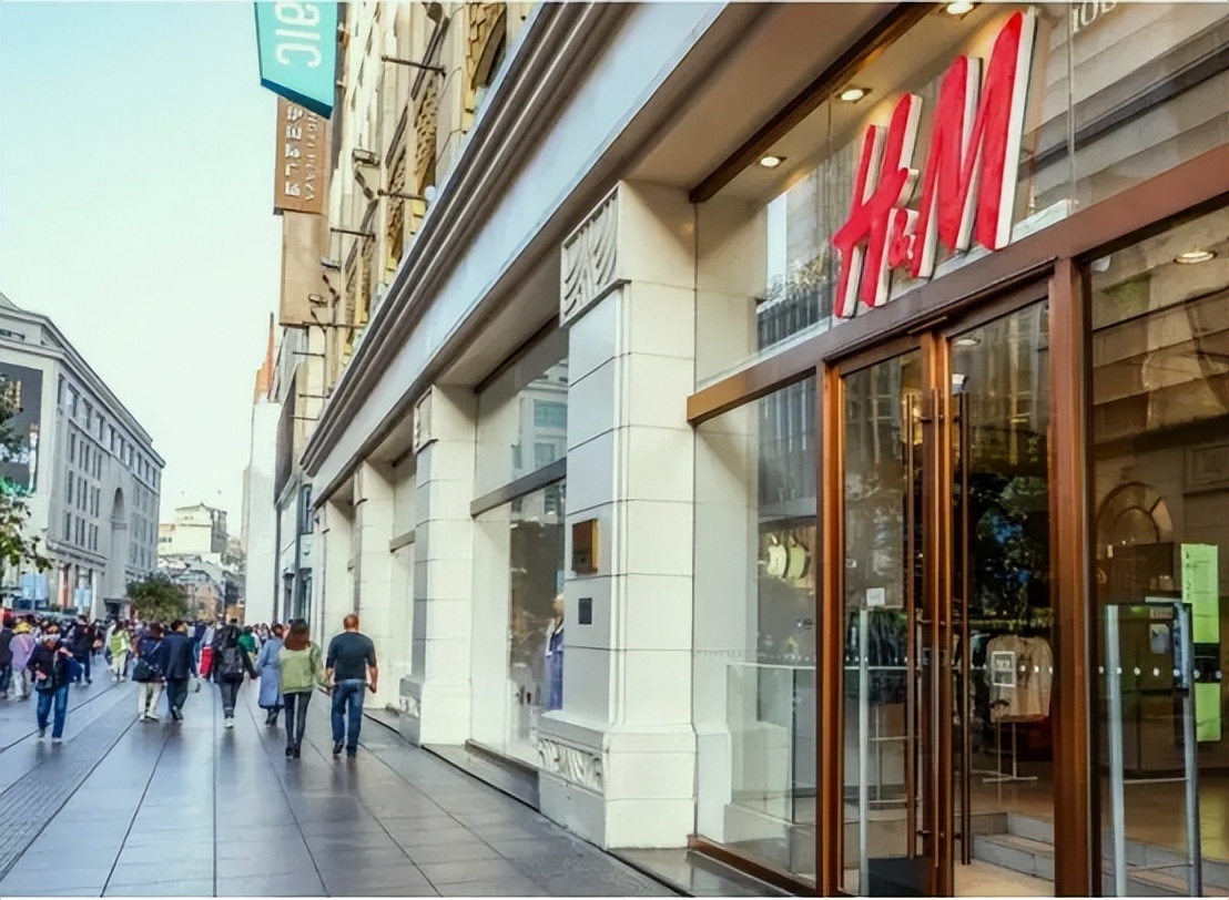 “*疆新**棉事件”不能承受之重，HM中国首店关门，开业时曾排队