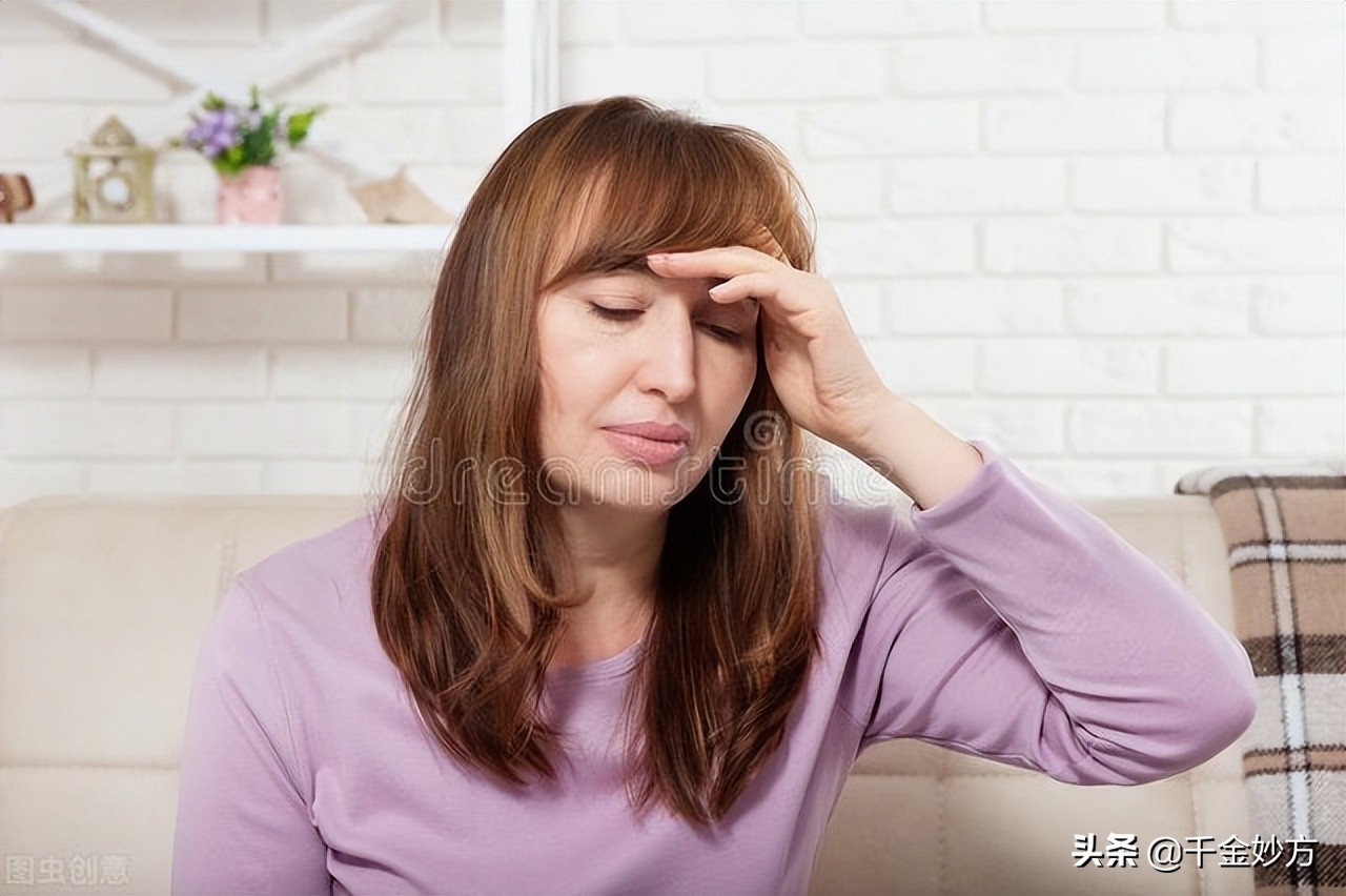 40岁更年期症状吃药可改善吗,40岁月经提前8天是更年期的表现吗