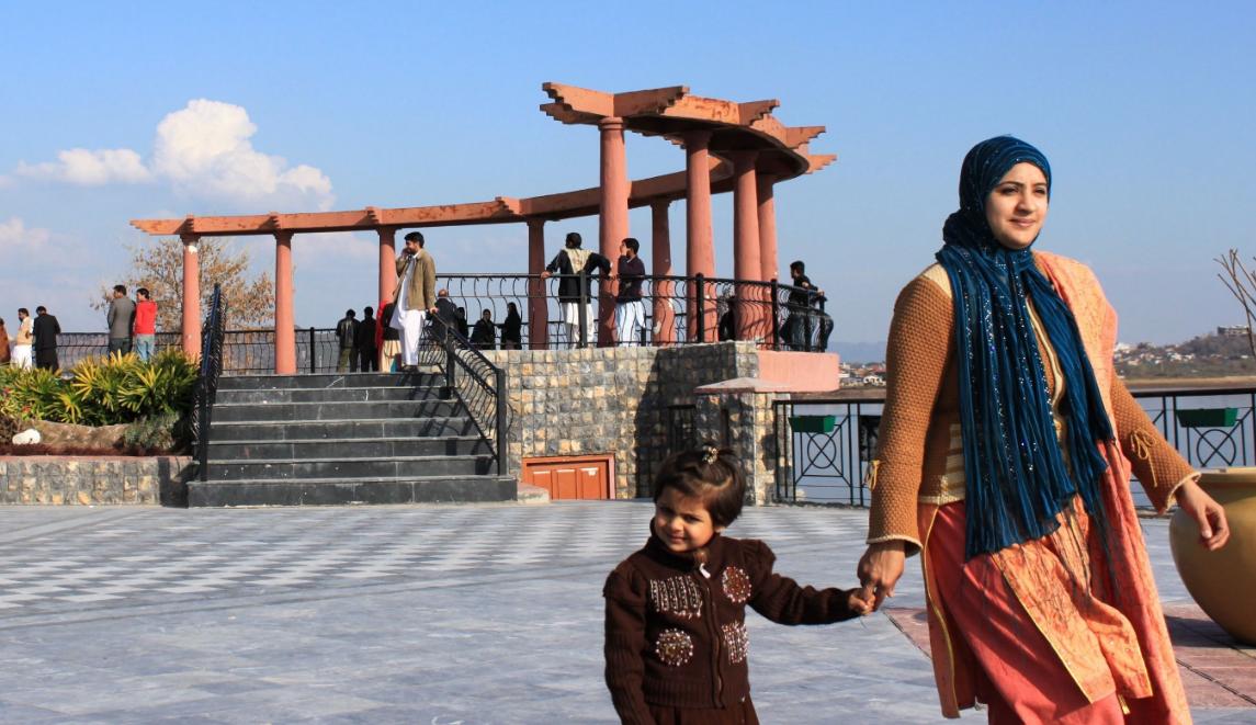 中国人去巴基斯坦危险吗,中国小伙去巴铁旅游