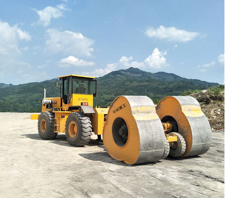 冲击碾压振动压路机,冲击式滚筒压路机