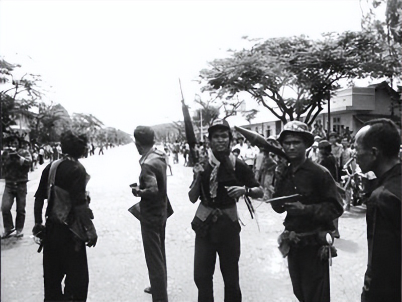 柬埔寨国王西哈努克，一生两次*亡流**中国，最后他结局如何？