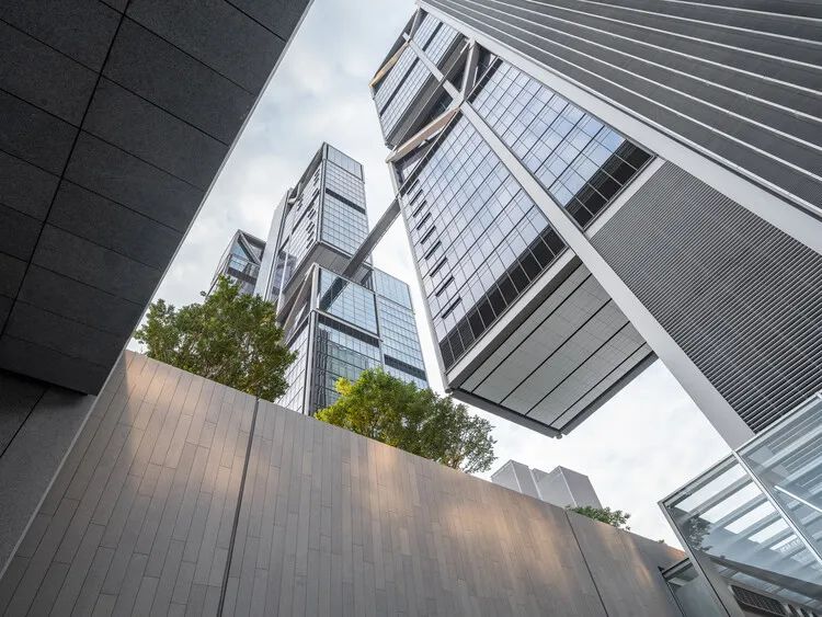 这座深圳的科幻双子塔，入选2022十大摩天大楼