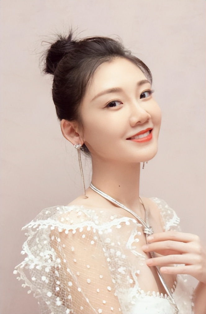 雌竞、厌女，打着“女汉子”旗号装洒脱，奉劝这些女明星别太离谱