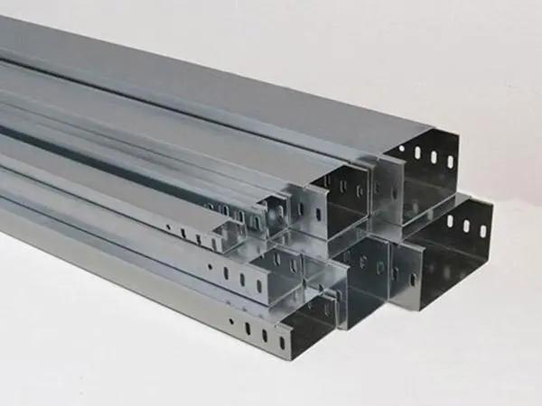 金属线槽与桥架的区别,中间带隔板的金属线槽规格