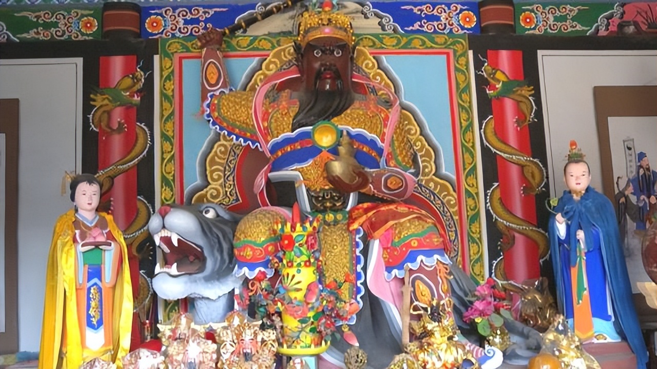 文财神和武财神有什么区别吗,文财神和武财神的区别适合请哪个