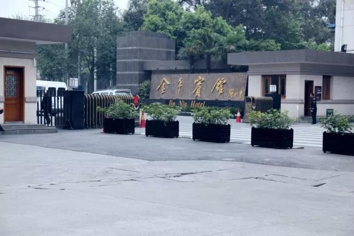 金牛宾馆为什么那么大,金牛宾馆中国红