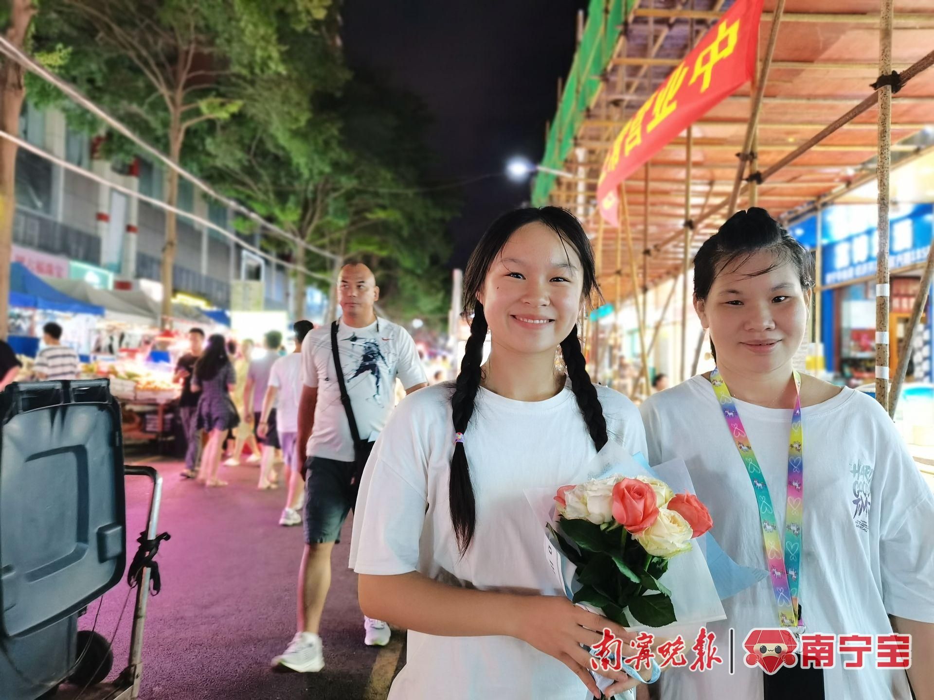 暑假打工卖花日常,暑假兼职地摊卖花