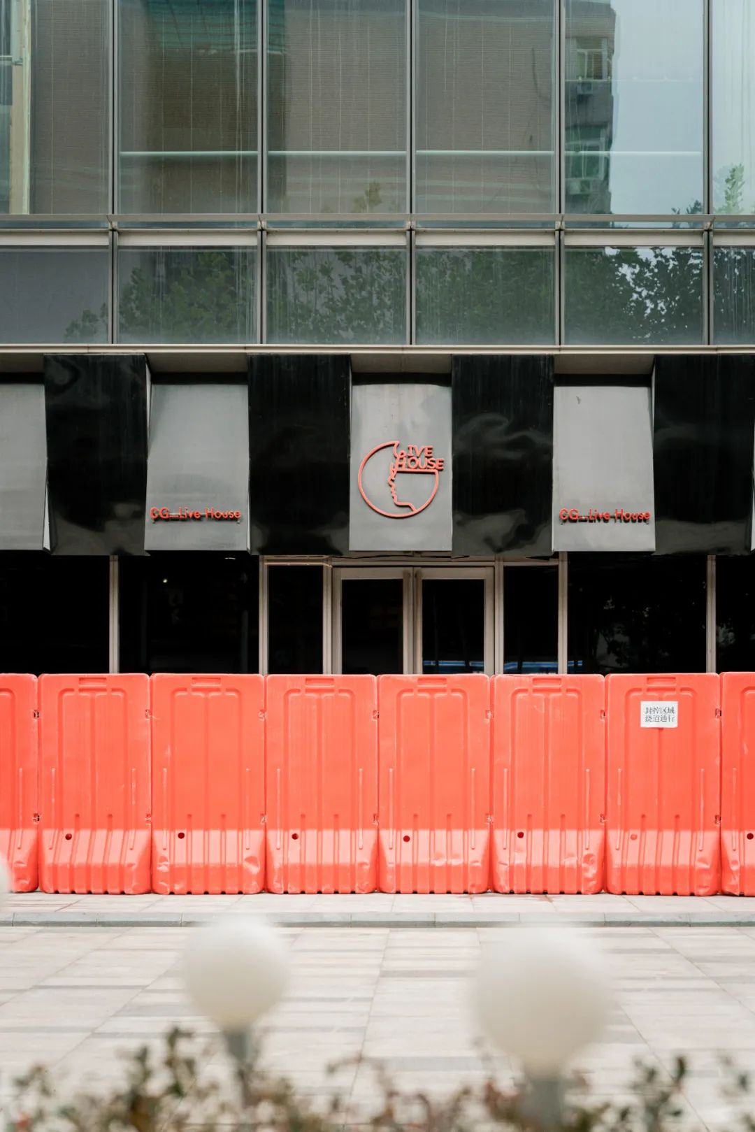 最惨的餐饮业现状,全国餐饮业倒闭数量和开店数量