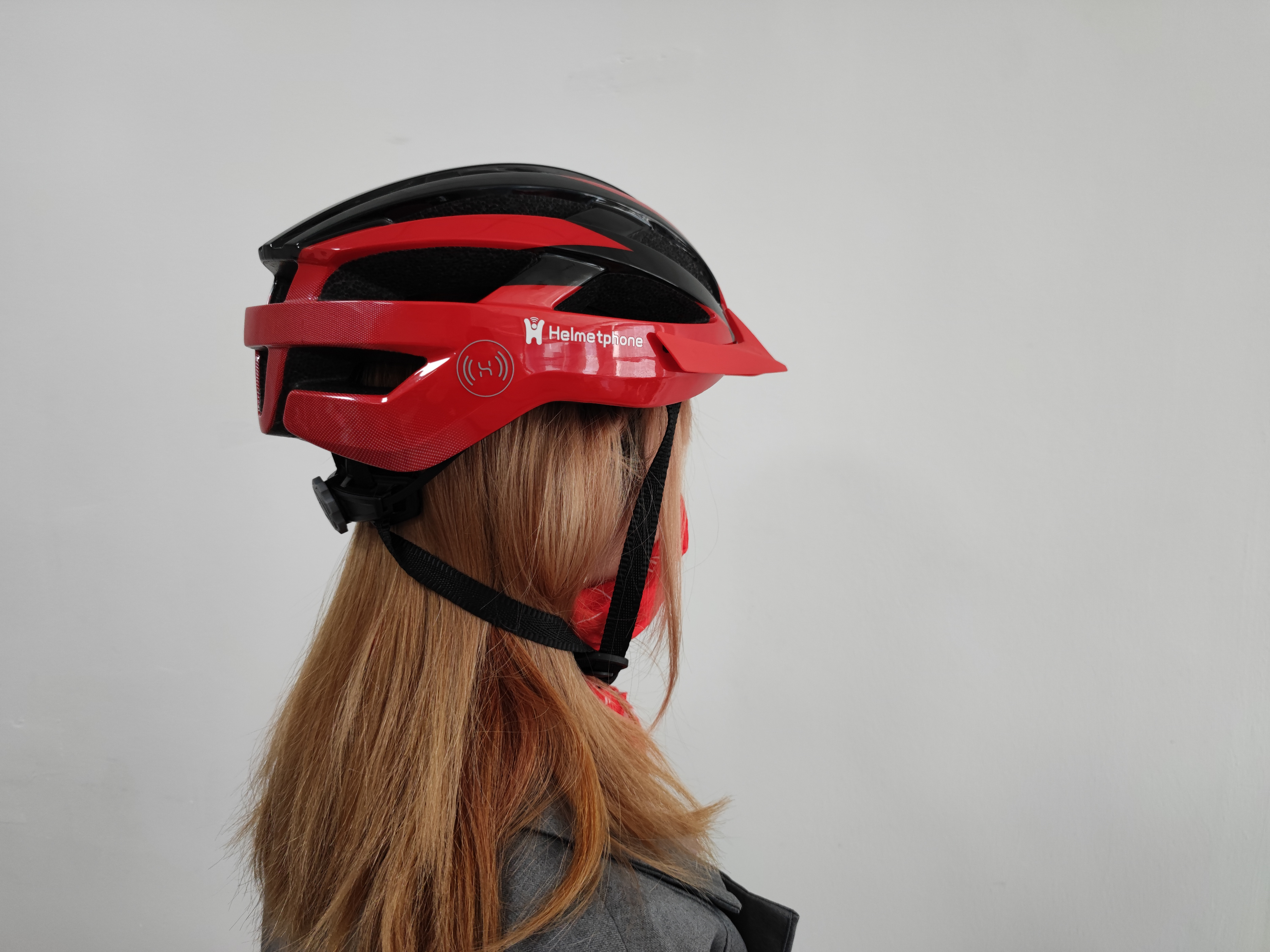 不止安全，还很智能：HelmephoneMT1Neo智能骑行头盔