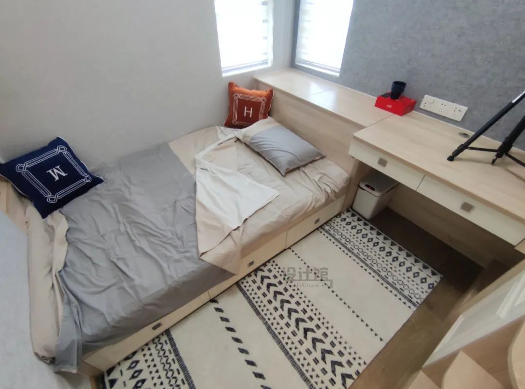 小卧室适合皮床吗,卧室皮床如何搭配