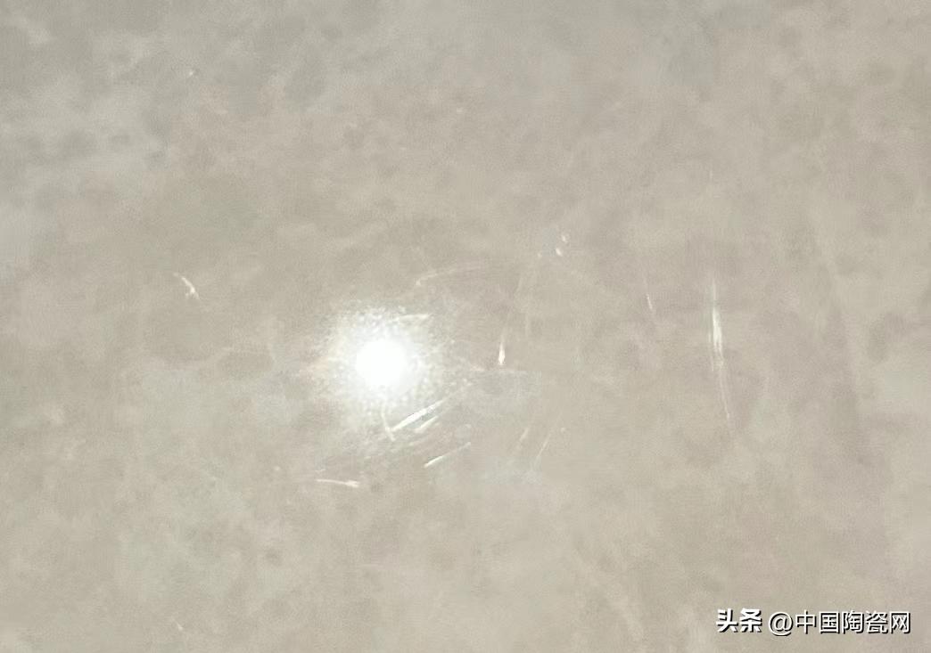 大牌子瓷砖开裂,大品牌瓷砖空鼓