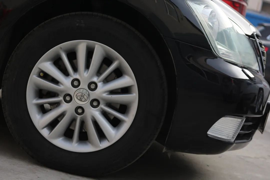 老皇冠全车翻新整备50000元,12代皇冠二手翻新要多少钱