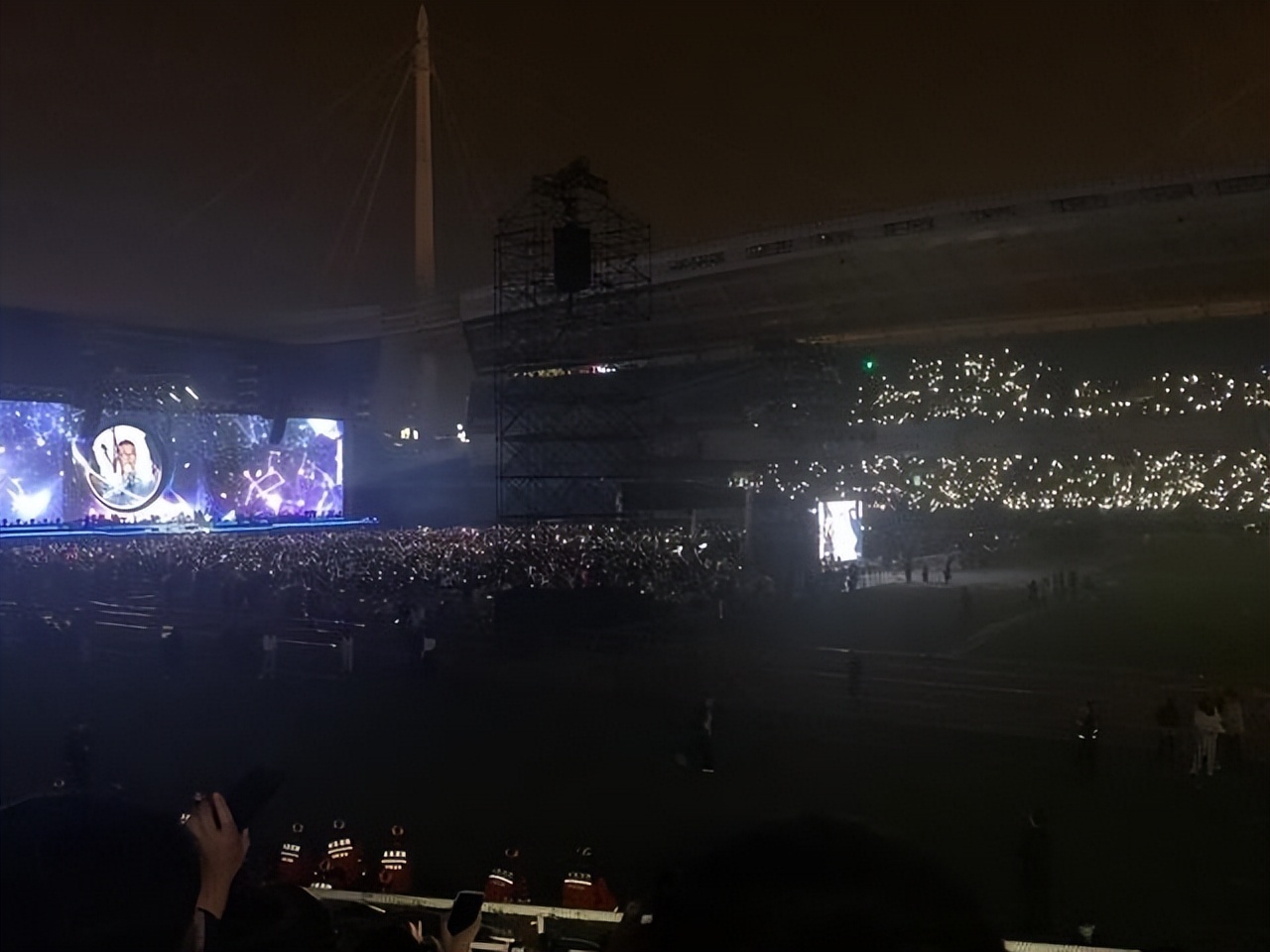 汪峰洛阳演唱会上座率低,汪峰洛阳演唱会开场曲