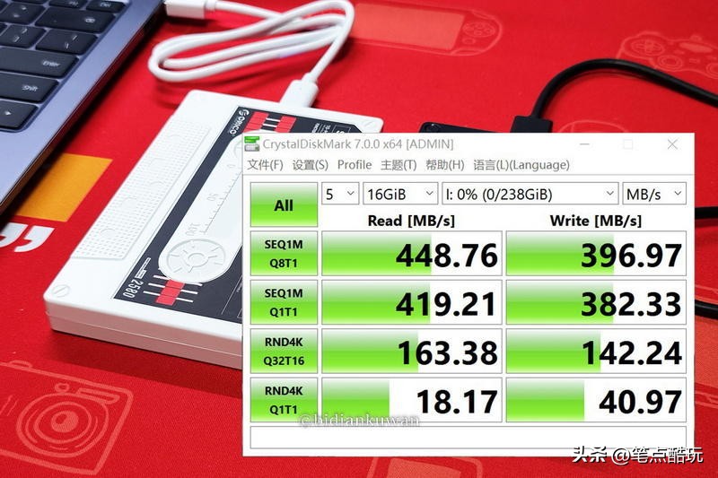 80后一定感慨万千!把硬盘变成磁带,换个形式陪你过年