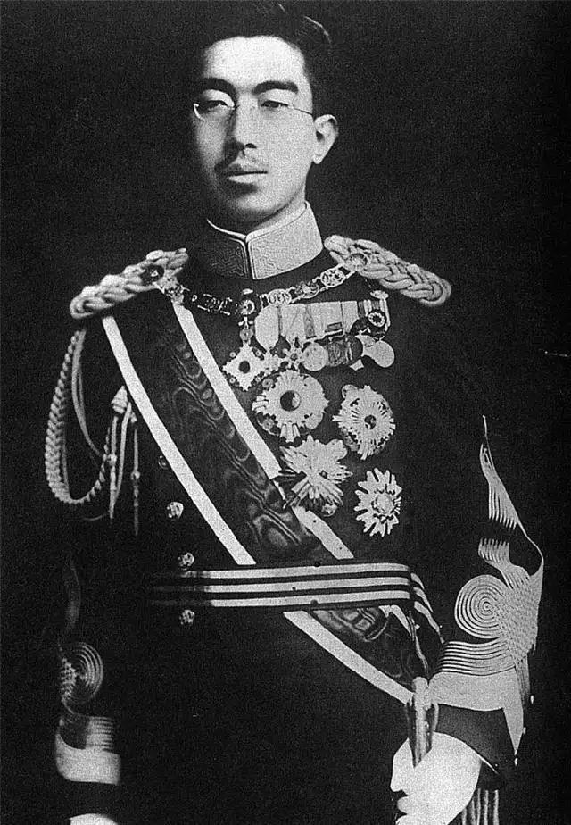 石原莞尔张学良,为何石原莞尔说用竹刀吓退张学良