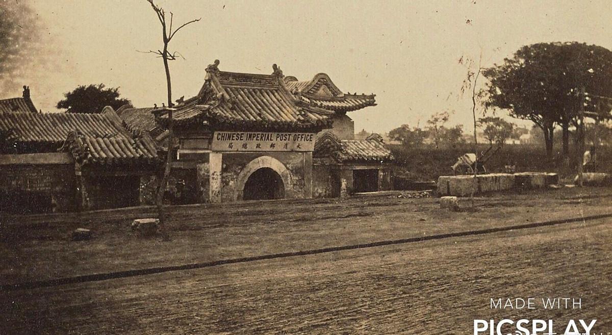 女子身着日本侵华军装露脸,女子穿日军军服拍照被抓