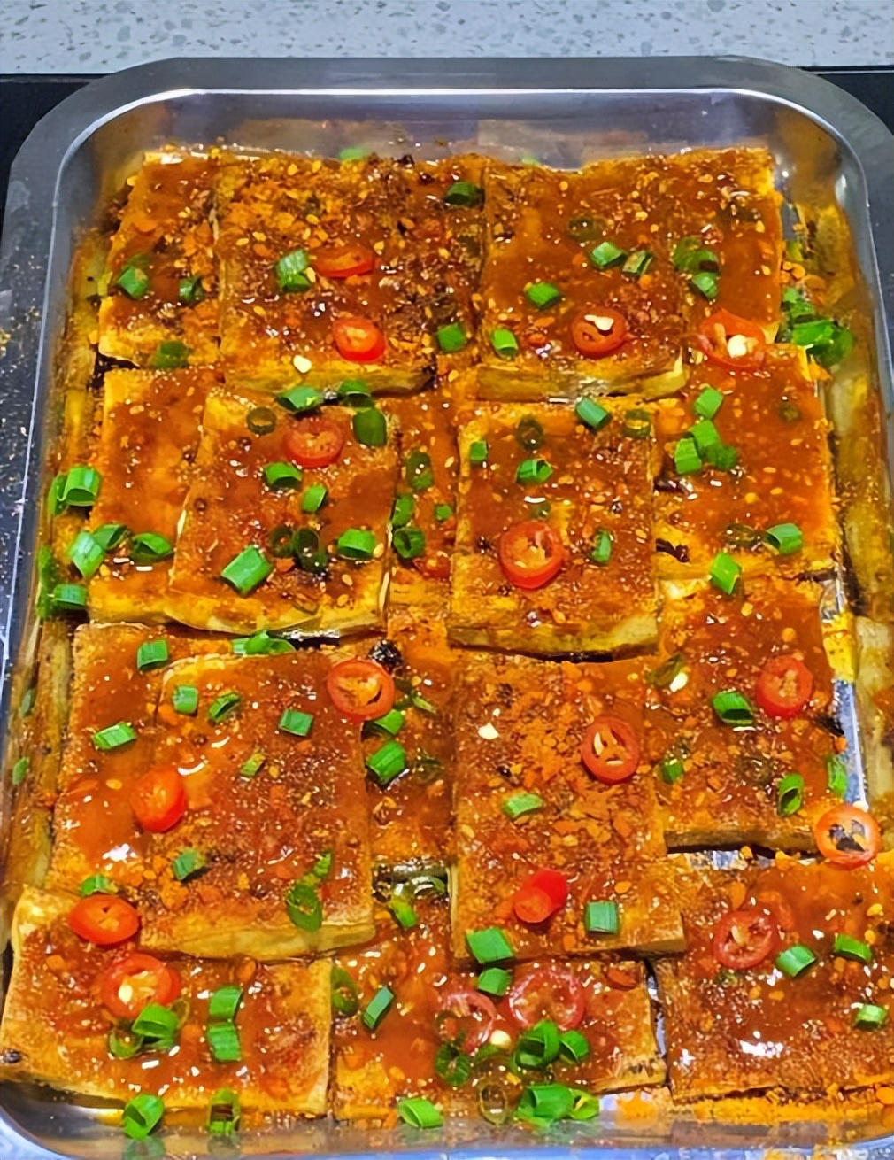 95后夫妻摆摊日入9000元，真事还是“励志故事”？详细分解剖析