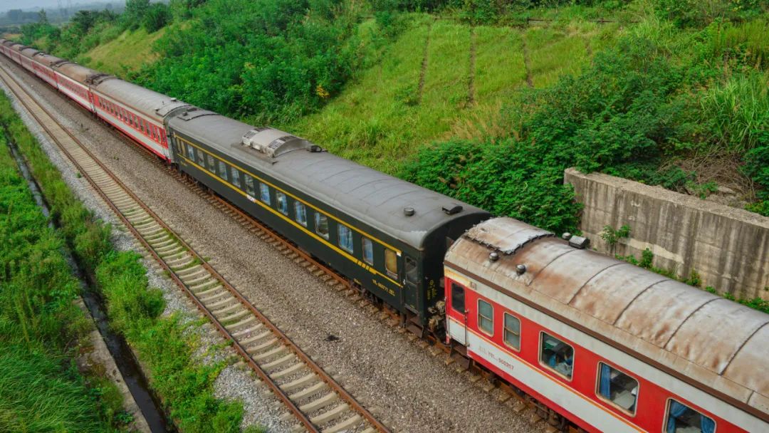 再见k歌翻唱,再见k歌伴奏