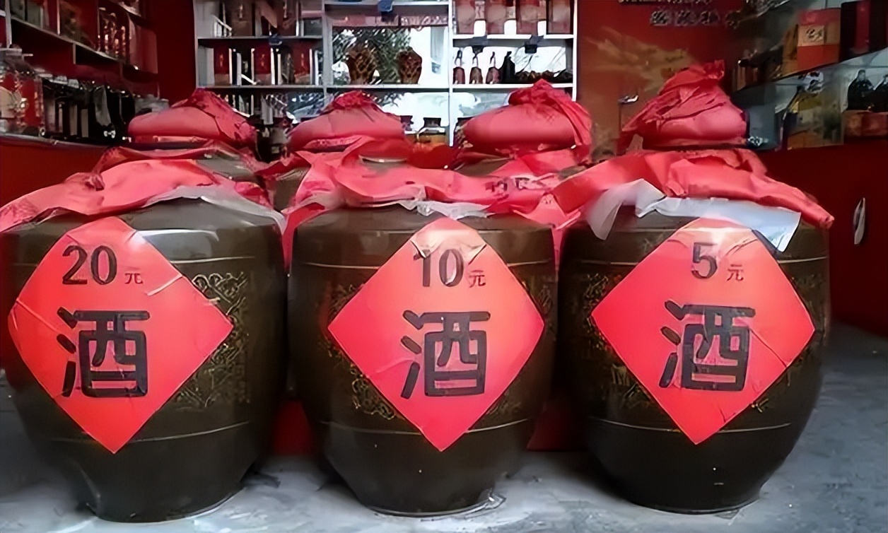 农民自家制散酒,农村的自酿白酒一般多少钱一斤